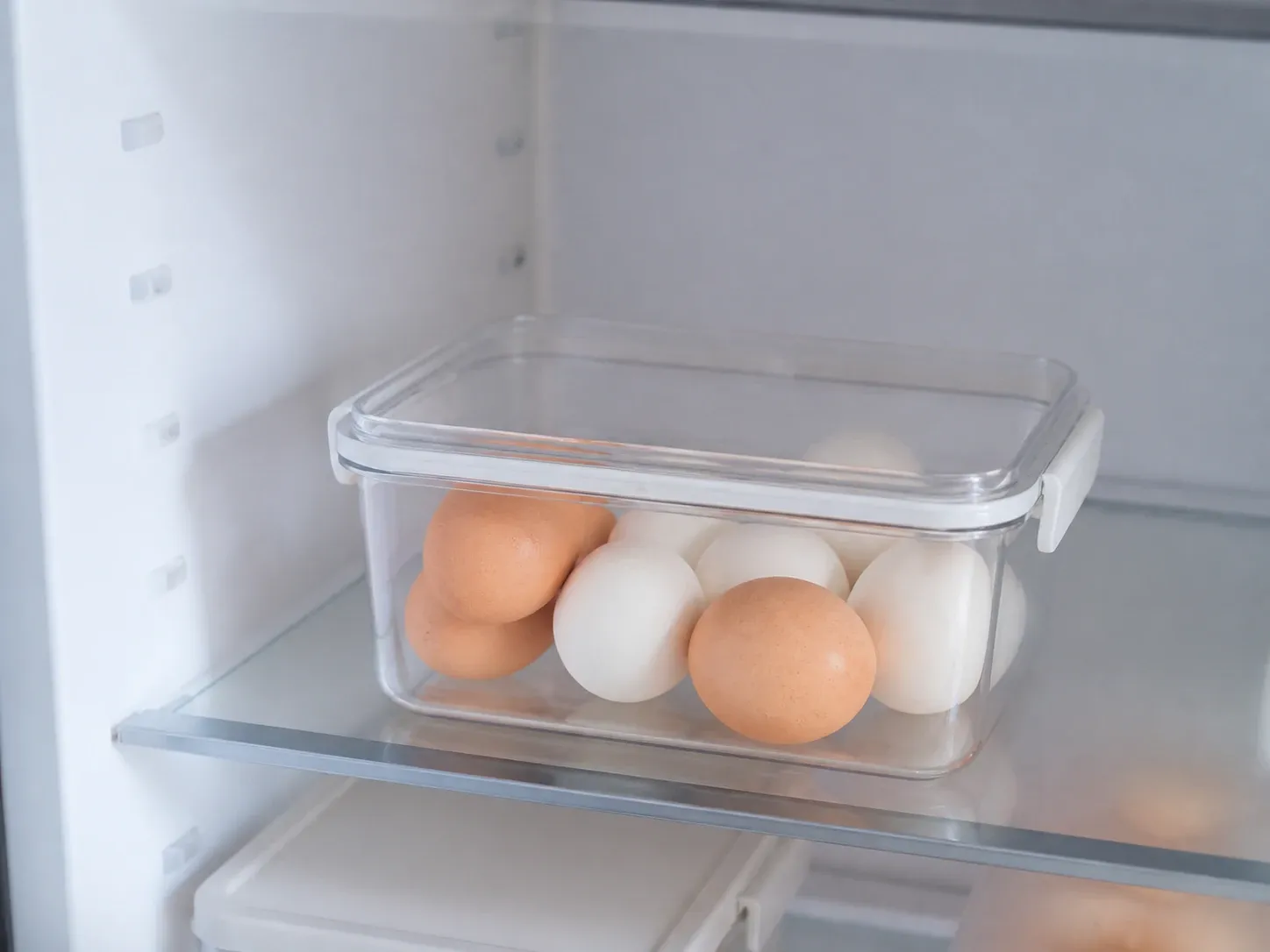 계란 삶은 계란은 껍질째 밀폐용기에 3단계 (확대)